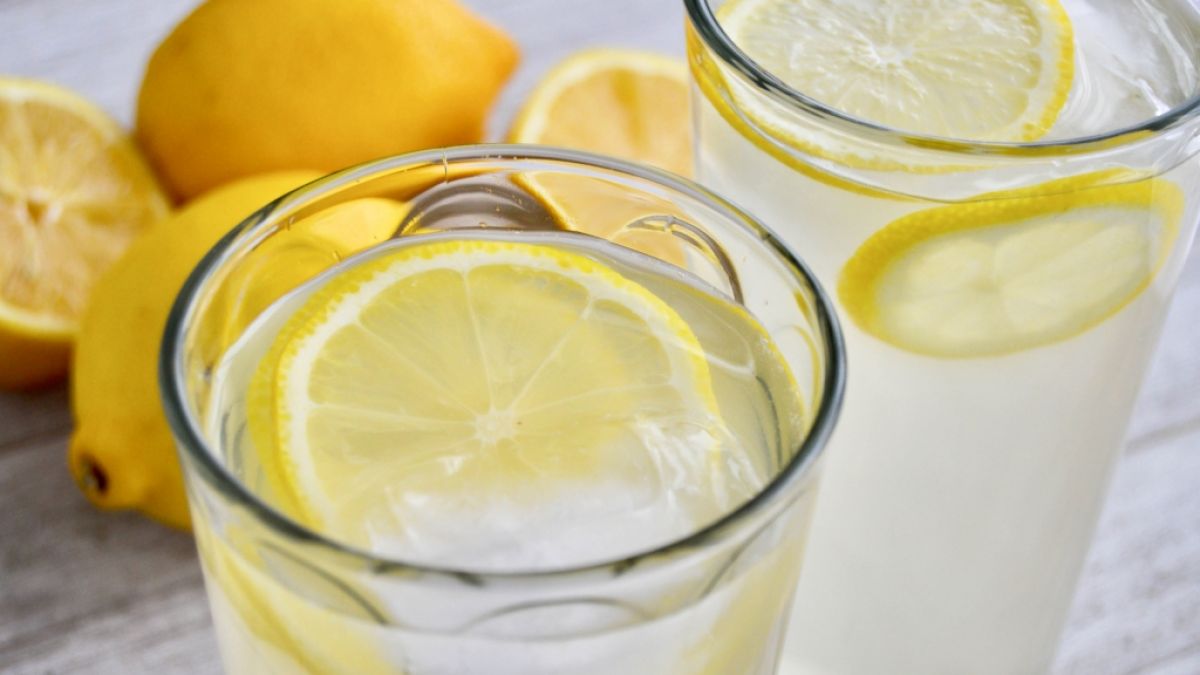 Ist eine Zitronenscheibe im Mineralwasser unverzichtbar? (Foto)