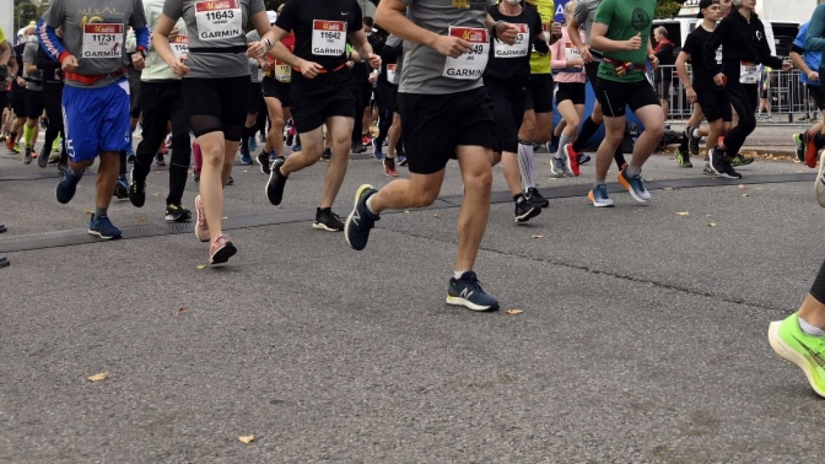 London Marathon Heute Ergebnisse Kenianerin Brigid Kosgei Und Athiopier Shura Kitata Gewinnen Marathonlauf News De