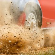 Bei einer Rallye in Portugal ist eine 21-Jährige bei einem Horror-Crash gestorben. Bei einer Rallye in Portugal ist eine 21-Jährige bei einem Horror-Crash gestorben.