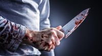 Eine 55-jährige Frau aus England wurde von ihrem eigenen Sohn mit einem Brotmesser ermordet (Symbolbild).