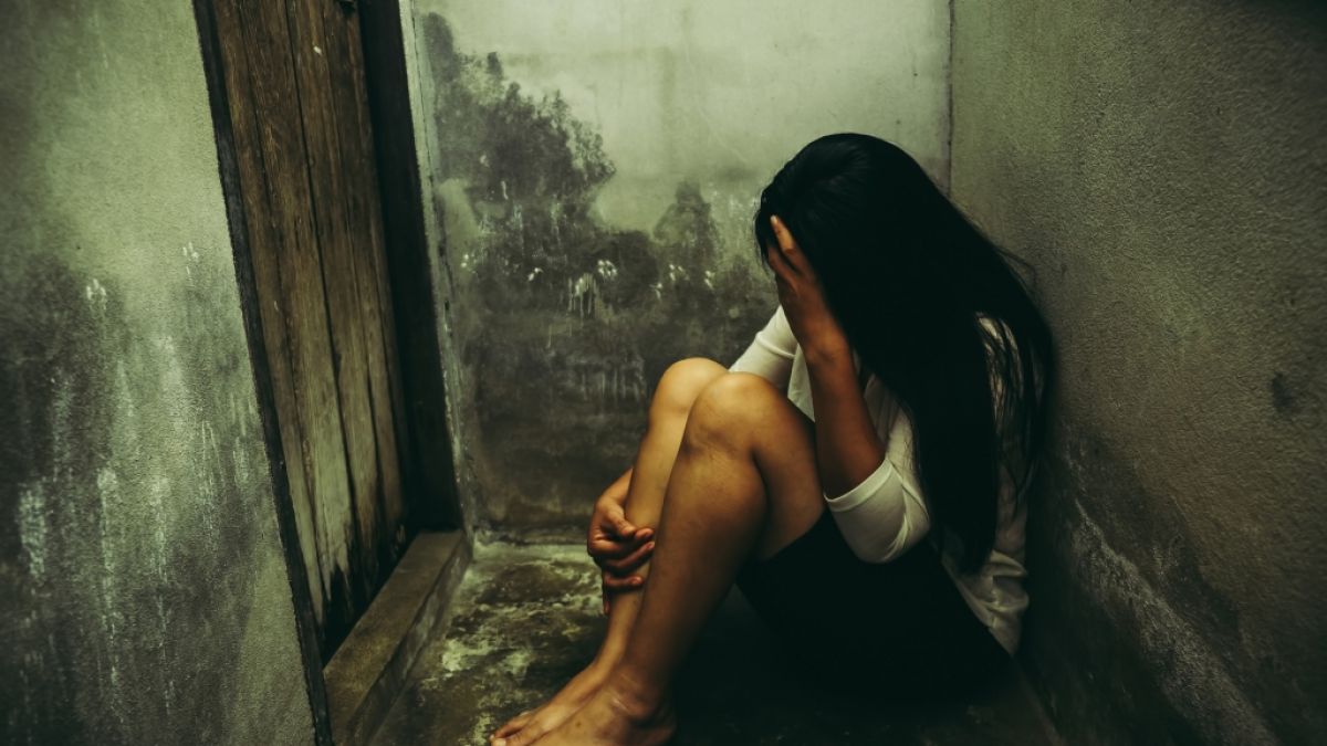 In Indien wurde eine 17-Jährige 22 Tage lang auf einer Geflügelfarm festgehalten und von Männern vergewaltigt. (Foto)