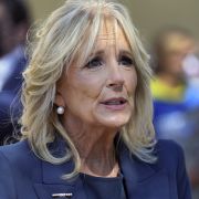 Dr. Jill Biden ist seit 1977 mit US-Politiker Joe Biden verheiratet. Dr. Jill Biden ist seit 1977 mit US-Politiker Joe Biden verheiratet.