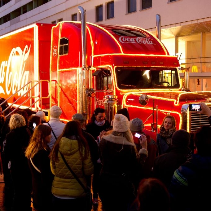 Weihnachtstour in Deutschland abgesagt! DAMIT will Coca-Cola seine Fans trösten