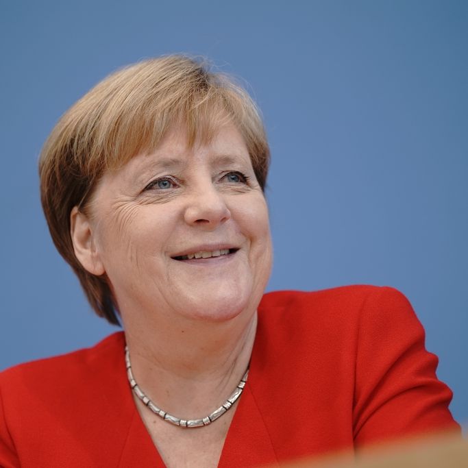 "Schwere Wintermonate"! Merkel schwor Auszubildenede auf harte Zeiten ein "Schwere Wintermonate"! Merkel schwor Auszubildenede auf harte Zeiten ein (Foto)