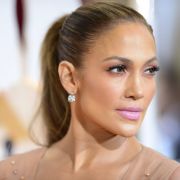 Sängerin und Schauspielerin Jennifer Lopez ließ in dieser Woche ganz schön tief blicken. Sängerin und Schauspielerin Jennifer Lopez ließ in dieser Woche ganz schön tief blicken.