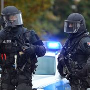 Bei Schüssen in Nürnberg sind zwei Menschen zu Tode gekommen. Das SEK ist im Einsatz. Bei Schüssen in Nürnberg sind zwei Menschen zu Tode gekommen. Das SEK ist im Einsatz.
