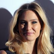 Im ultrakurzen Plissee-Rock inspirierte Bar Refaeli so manchen Instagram-Follower. Im ultrakurzen Plissee-Rock inspirierte Bar Refaeli so manchen Instagram-Follower.