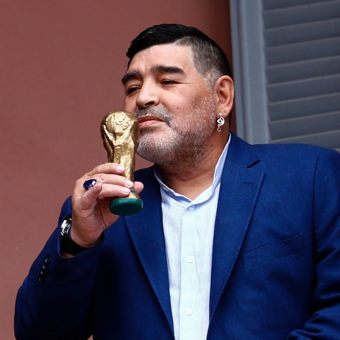 Argentinische Fußball-Legende im Alter von 60 Jahren gestorben Argentinische Fußball-Legende im Alter von 60 Jahren gestorben (Foto)