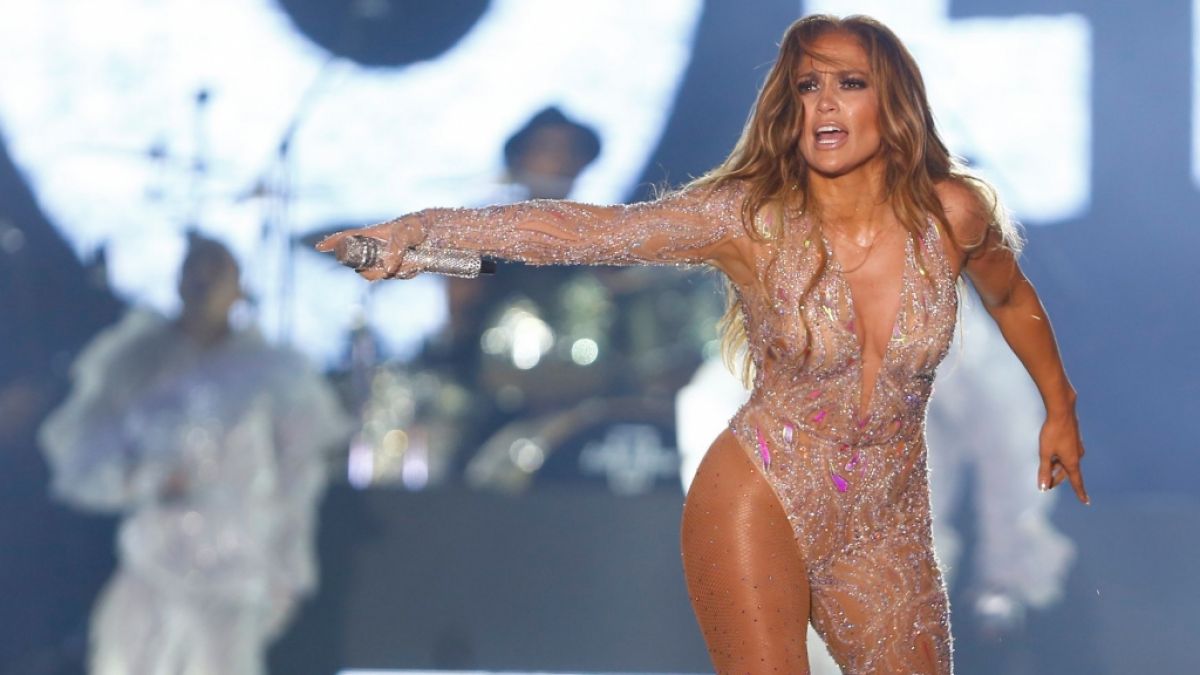 Jennifer Lopez jubiliert im Netz. (Foto)