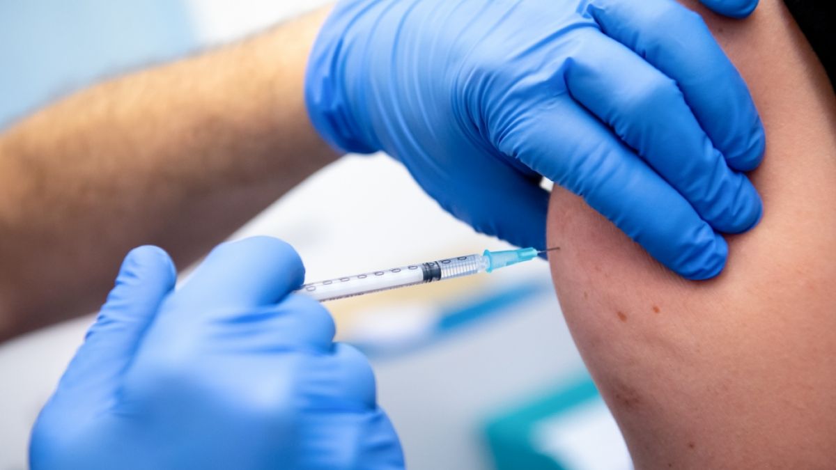 Patientenschützer hadern mit der derzeitigen Handhabung bei der Terminvergabe für Corona-Impfungen. (Foto)