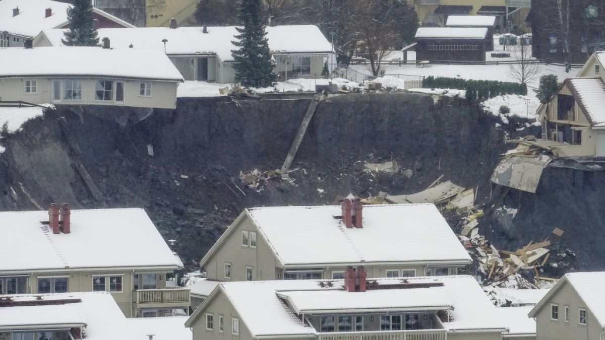 Ein Erdrutsch hat in der Stadt Ask zahlreiche Häuser beschädigt. Nach dem Erdrutsch im Süden Norwegens sind mehr als 150 Menschen in Sicherheit gebracht worden. (Foto)