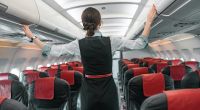 Eine Stewardess wurde tot in ihrem Hotelzimmer gefunden.