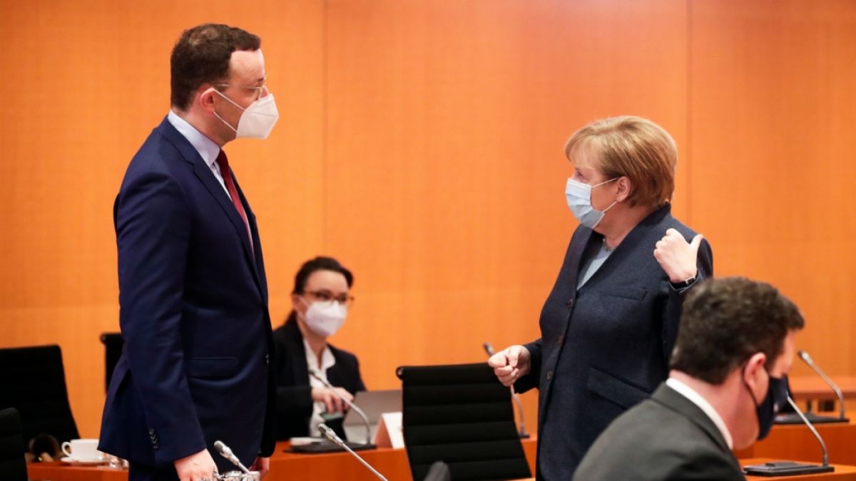 Wurde Gesundheitsminister Jens Spahn beim Thema Impfstoff-Beschaffung etwa von Kanzlerin Angela Merkel wirklich entmachtet? (Foto)