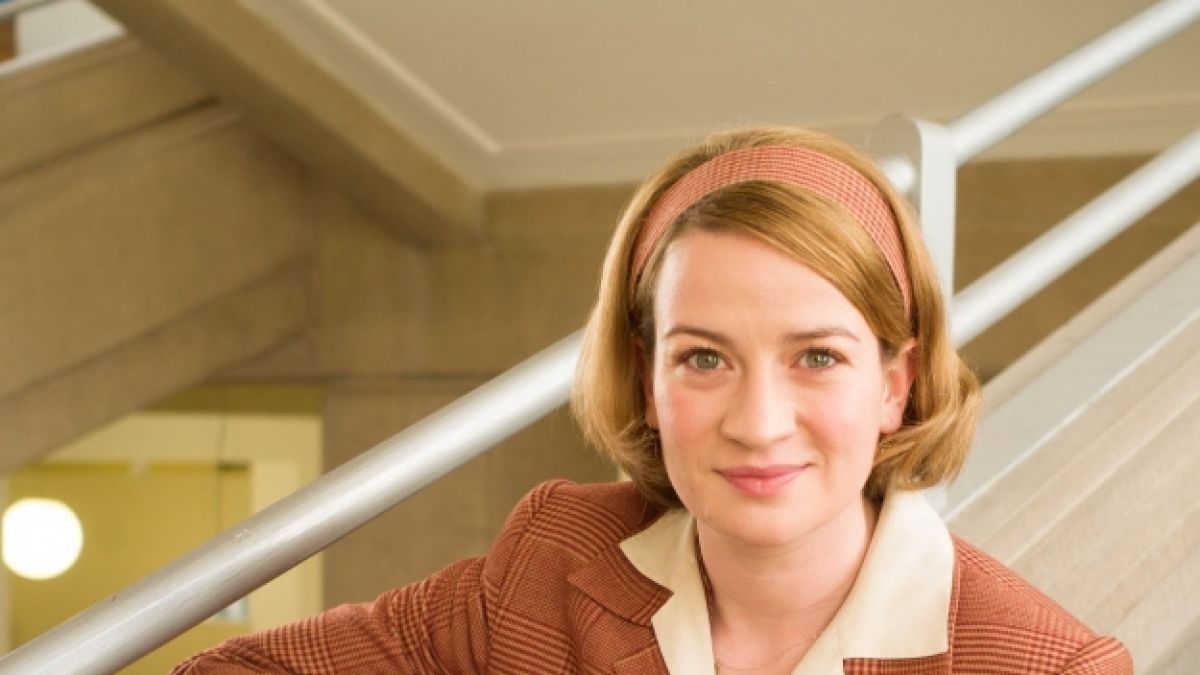Schauspielerin Nina Gummich ist in der dritten Staffel von "Charité" in der Rolle der jungen Ärztin Ella Wendt zu sehen. (Foto)
