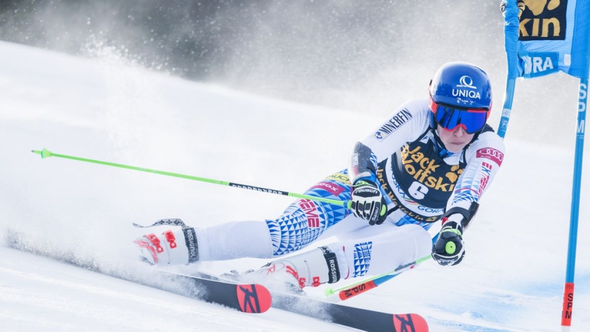 Beim Riesenslalom im Ski-alpin-Weltcup der Damen in Kranjska Gora legt sich Petra Vlhova (Slowakei) mächtig ins Zeug. (Foto)