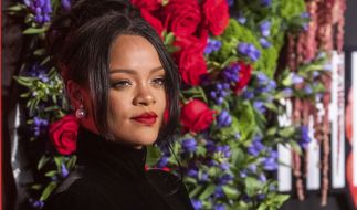 Rihanna Lord Vergib Uns Dieser Dessous Tanz Ist Pure Sunde News De