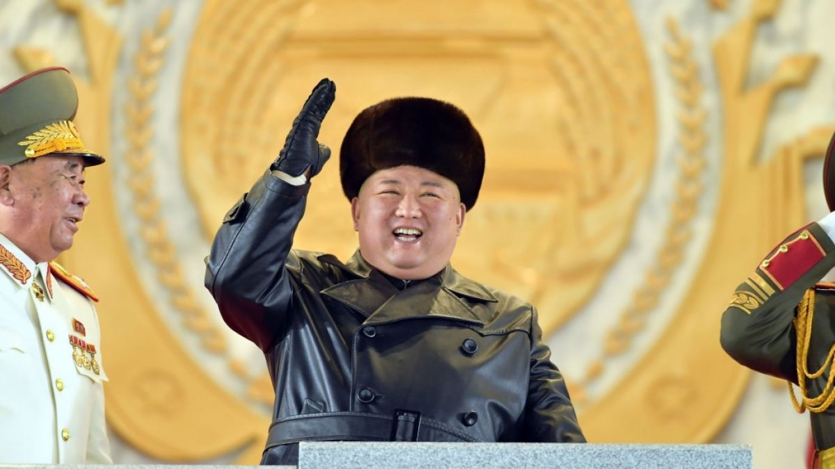 Hat Kim Jong-un ein Corona-Supespreader-Event abgehalten? (Foto)