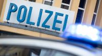 Die Polizei in Rheinland-Pfalz ermittelt nach dem Fund dreier Leichen in einem ausgebrannten Pkw in Bad Dürkheim (Symbolbild).