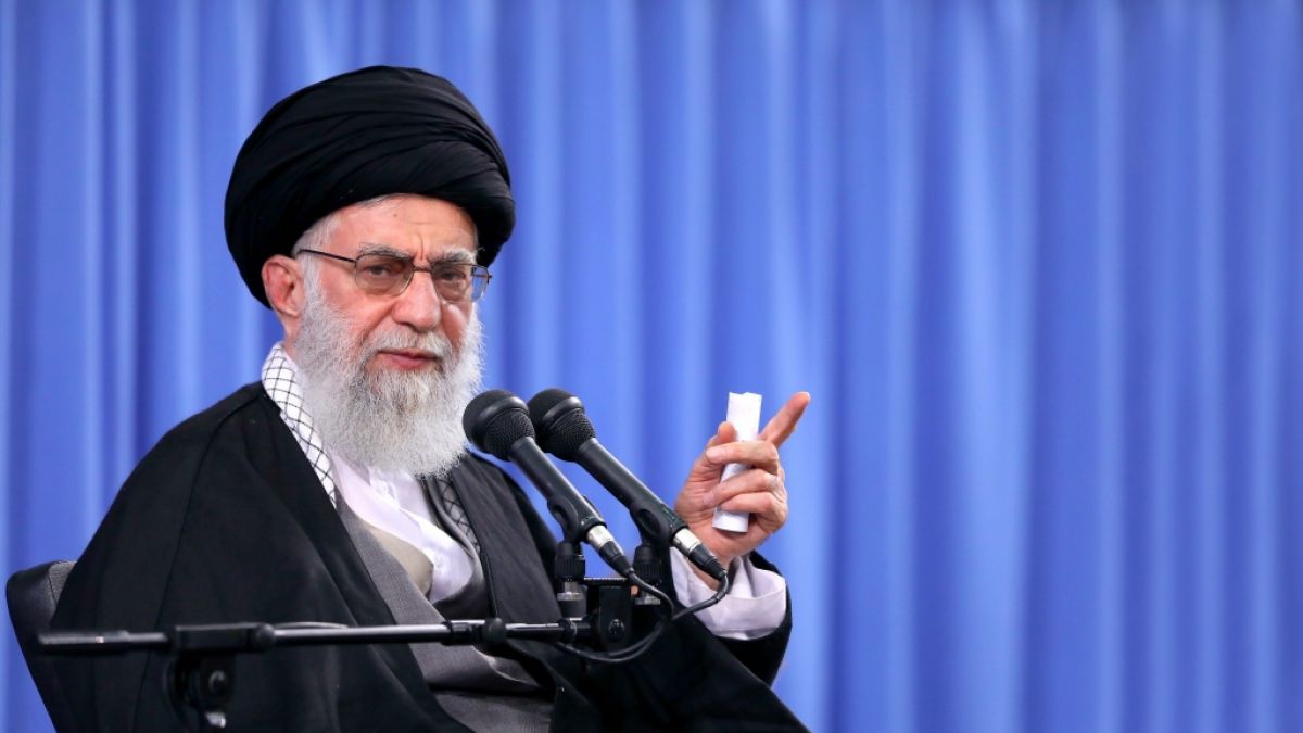 Irans "Oberster Führer" Ayatollah Ali Khamenei will sich offenbar an Trump rächen. (Foto)