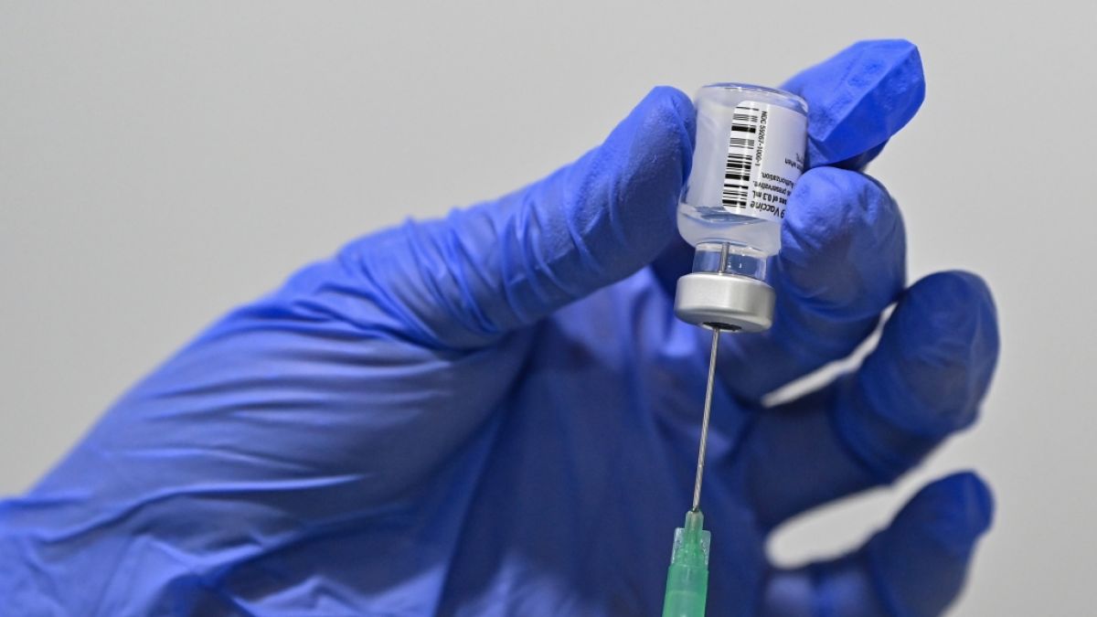 Ein Pflegedienstchef kündigt Mitarbeitern, weil sie sich nicht impfen lassen. (Symbolfoto) (Foto)