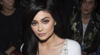 Im tief ausgeschnittenen, knallengen Dress bringt Kylie Jenner das Netz zum Schmelzen