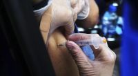 In Köln sind drei Menschen nach Erhalt einer Coronavirus-Impfung gestorben. Die Todesfälle sollen nun genauer untersucht werden.