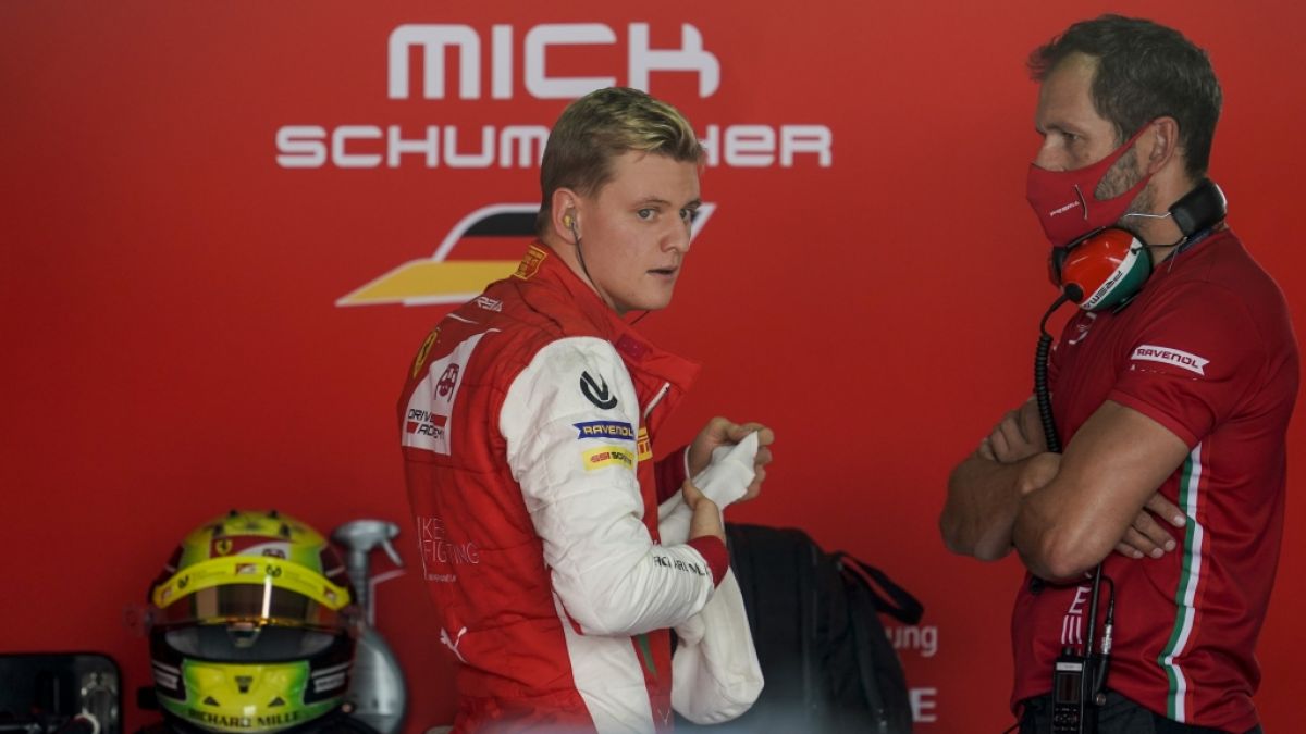 Mick Schumacher steigt 2021 in die Formel 1 ein - und tritt in die Fußstapfen seines Vaters Michael Schumacher. (Foto)