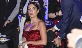 Georgina Rodriguez Komplett Nackt So Darf Sie Sonst Nur Cristiano Ronaldo Sehen News De