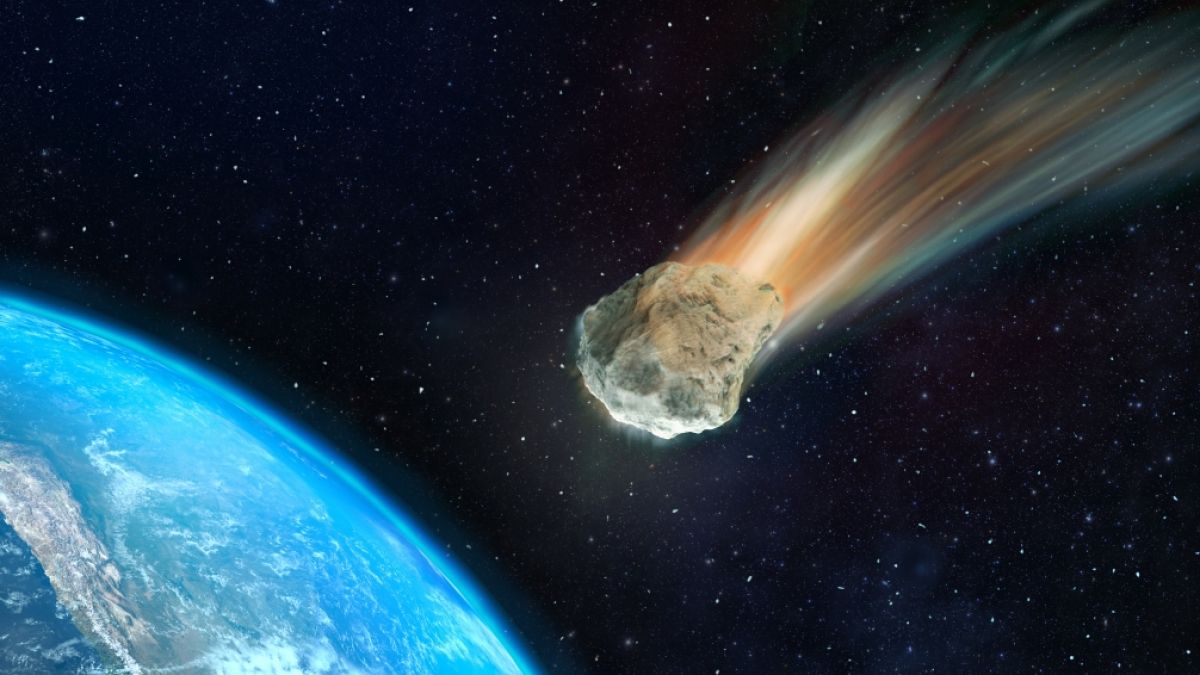Gleich drei Asteroiden fliegen am Wochenende auf die Erde zu. (Foto)