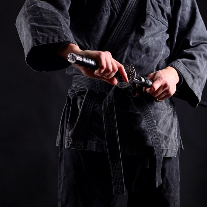 Messer-Ninja (23) sticht 16-Jährigen nieder
