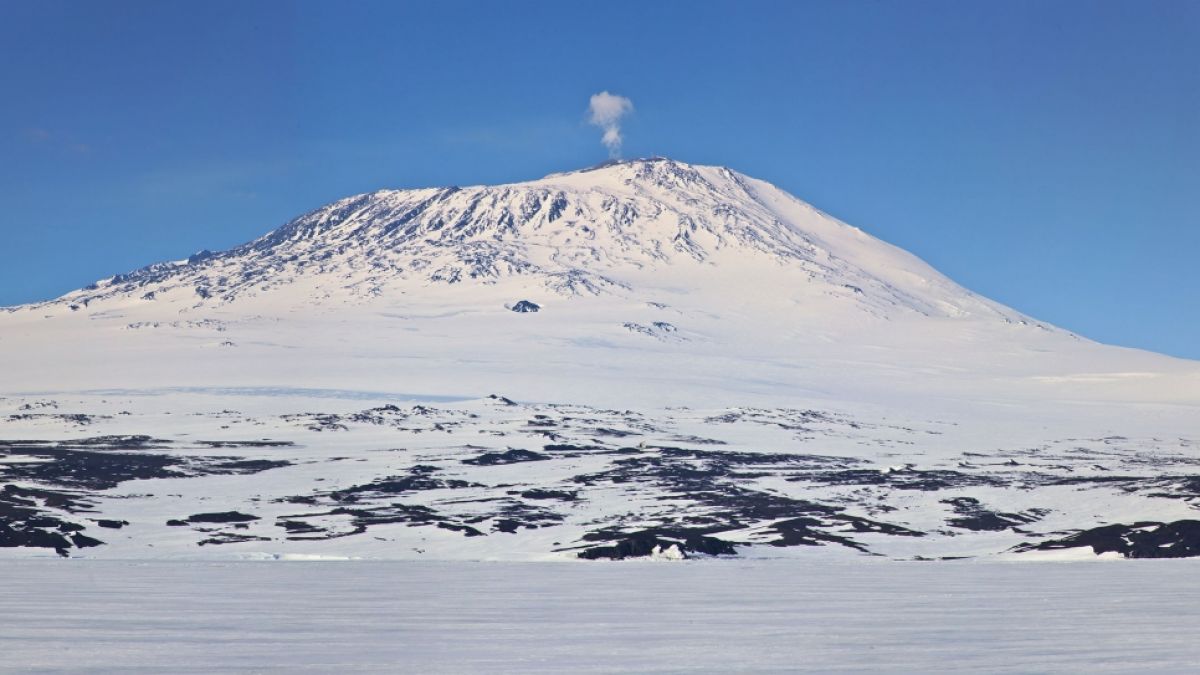 Der Mount Erebus ist der südlichste Vulkan der Welt. Er ist einer von zwei Aktiven Vulkanen der Antarktis. (Foto)