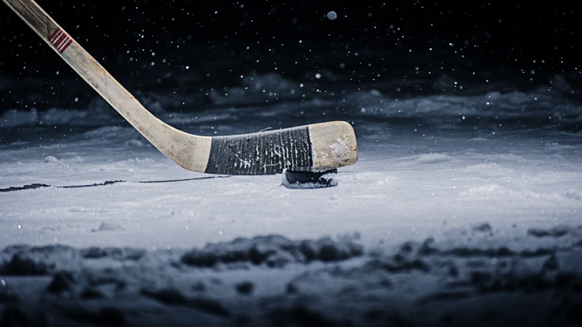 Eishockey-Spieler Timur Faizutdinov starb durch einen Puck. (Foto)