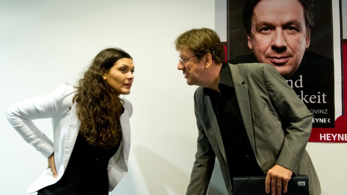 Jörg Kachelmann und seine Frau Miriam Kachelmann vor der Vorstellung ihres gemeinsamen Buches "Recht und Gerechtigkeit" auf der Buchmesse in Frankfurt am Main (2012). (Foto)