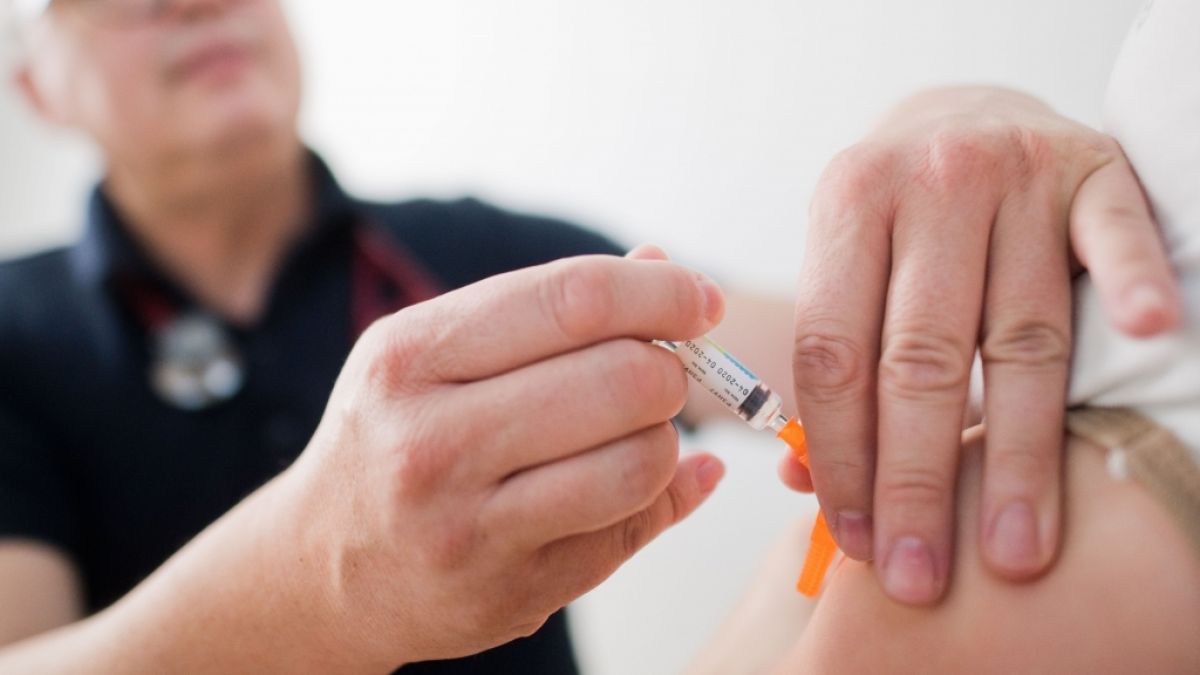Wie kommen Impfwillige an einen Impftermin bei ihrem Hausarzt? (Foto)