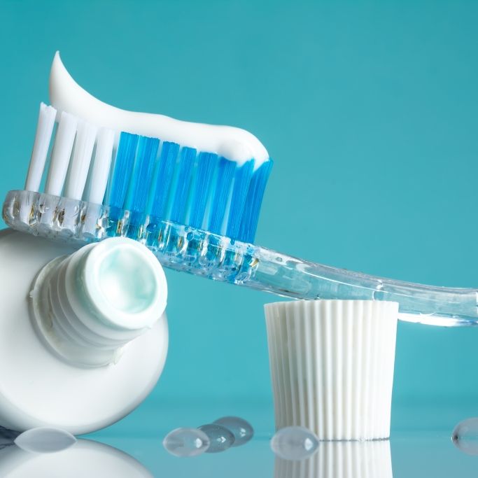 Problemstoffe enthalten! DIESE Zahnpasten schmieren ab