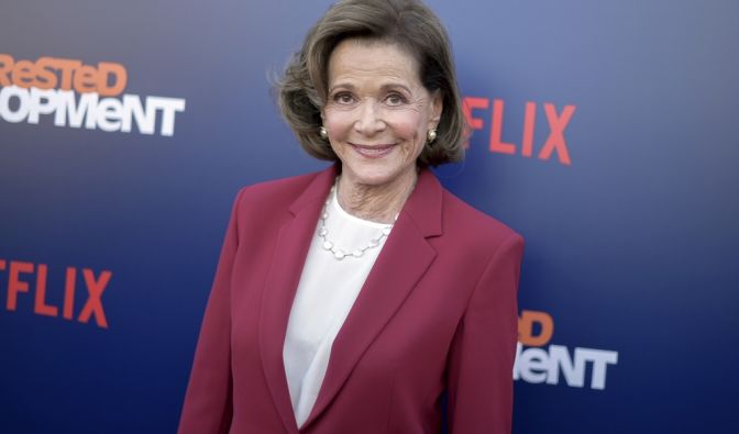 Evelyn Sakash ist tot: Sie lag leblos im Müll! Emmy ...