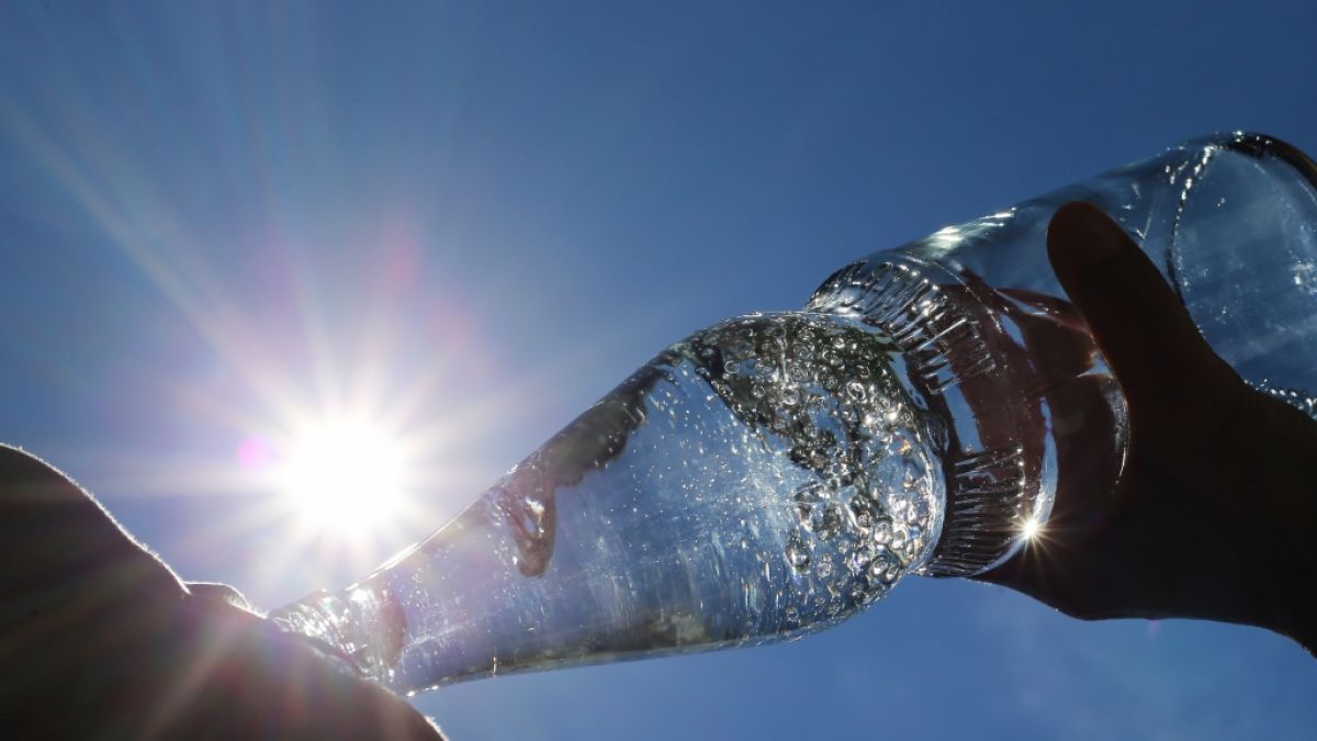 Gesundheitsgefahr: Ein Mineralwasser wird aktuell zurückgerufen. (Symbolfoto) (Foto)