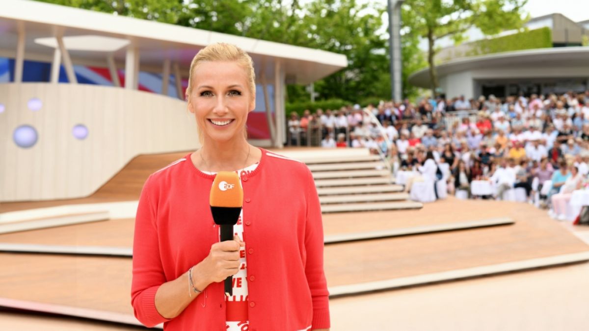 Bald begrüßt Andrea Kiewel sonntags wieder zahlreiche TV-Zuschauer aus dem "ZDF-Fernsehgarten". (Foto)