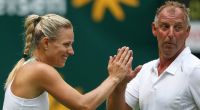 Thomas Muster klatscht mit Angelique Kerber ab bei der Champions Trophy zum ATP-Turnier Gerry Weber Open 2017.