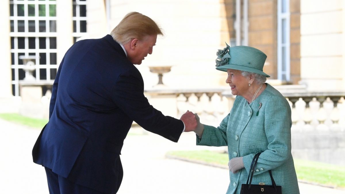 Donald Trump traf bei seinem dreitägigen Staatsbesuch in Grobritannien auch die Queen. (Foto)