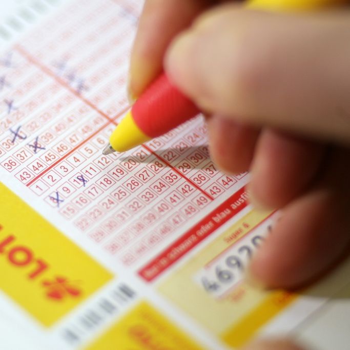 Mit Ihrem Spielschein können Sie bei Lotto am Samstag heute wieder einen fetten Gewinn abstauben. (Foto)