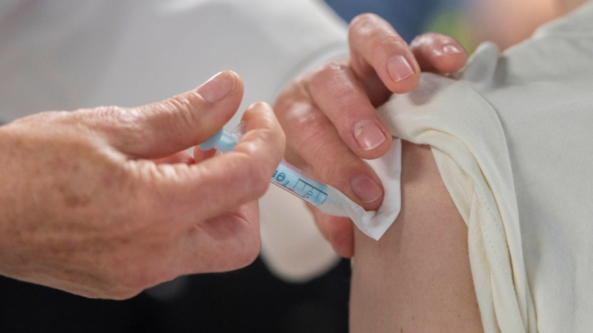 Die Corona-Impfung nahm bei einer 56-Jährigen dramatische Ausmaße an. (Foto)