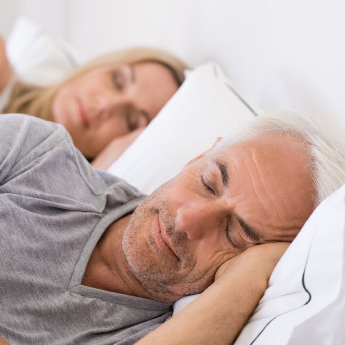 Studie enthüllt: Wer zu wenig schläft, hat höheres Demenz-Risiko