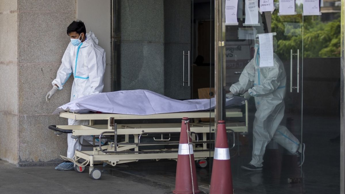 In einem Krankenhaus im schwer von der Coronavirus gebeutelten Indien sind mehr als 20 Patienten gestorben, nachdem die Sauerstoffversorgung aufgrund eines Defektes unterbrochen wurde. (Foto)