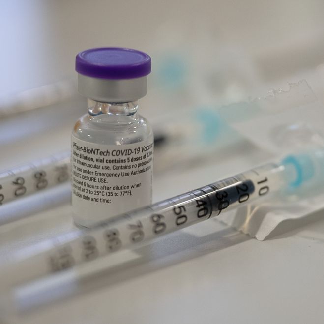 Vorsicht, Abzocke! Menschen mit Fake-Vakzin gegen Covid-19 geimpft