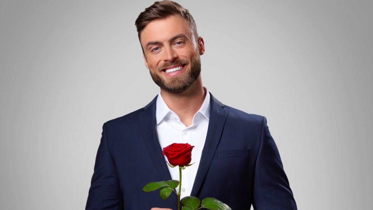 Der RTL-"Bachelor" 2021, Niko Griesert, steht endlich zu seiner neuen Liebe. (Foto)