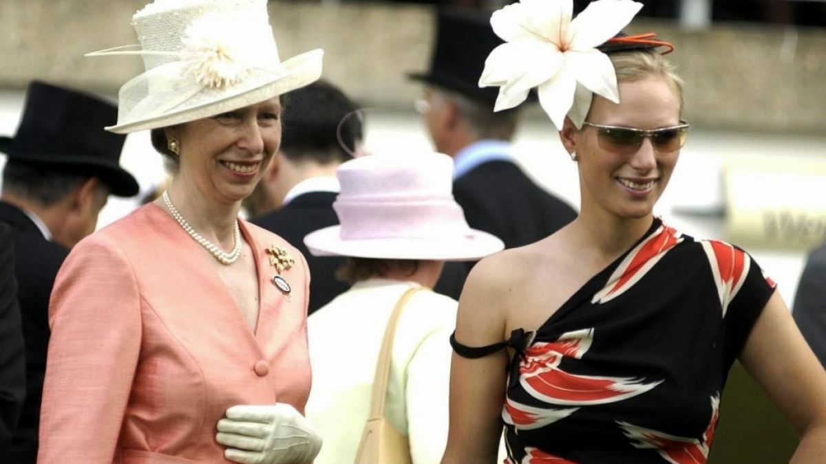 Prinzessin Anne und ihre Tochter Zara Tindall haben ein weiteres Familienmitglied bislang geschickt aus der Öffentlichkeit herausgehalten. (Foto)