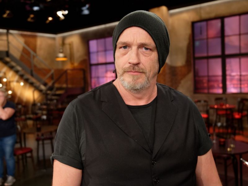 Torsten Sträter privat: Komiker nicht ohne seine Mütze? So lebt der TV-Liebling abseits der Bühne