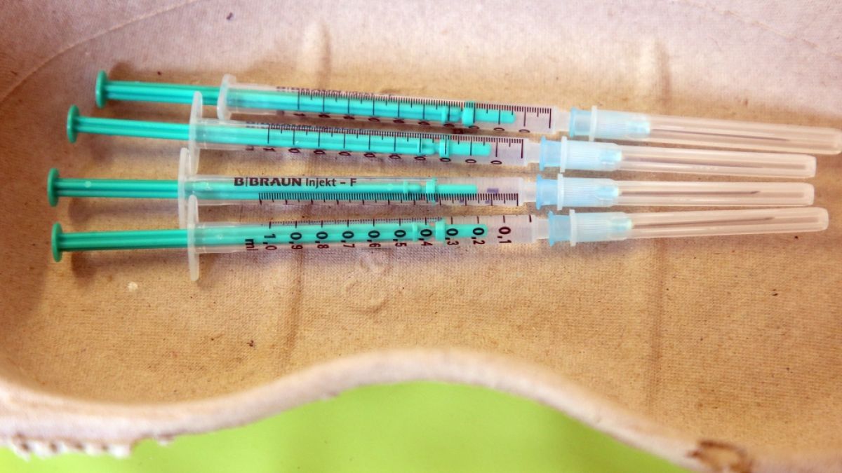 Impfungen als Weg aus der Pandemie: Welche Lockerungen greifen künftig für Geimpfte und Genesene? (Foto)
