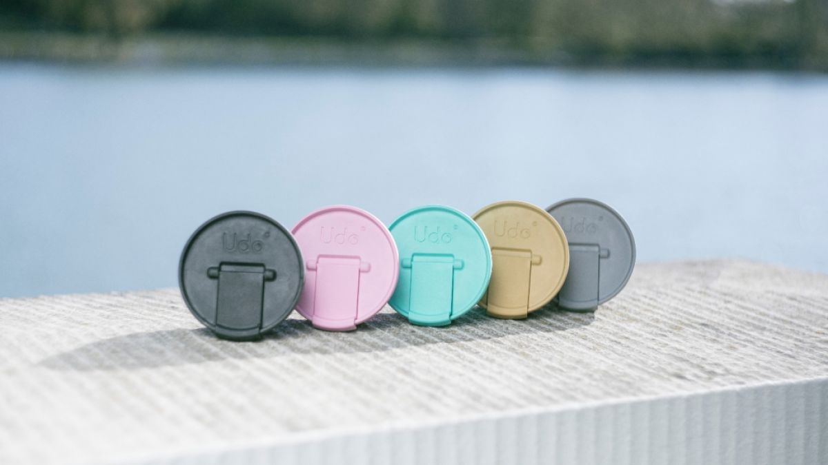 Der Udo-Mehrwegdeckel ist in vielen schönen Farben erhältlich (Foto)